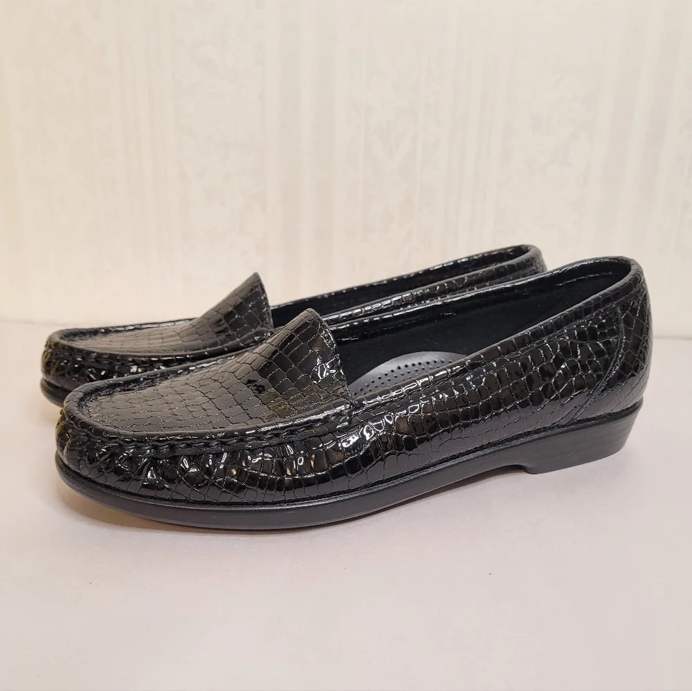 SAS Croc Embossed Black Patent Leather Loafers Size 7.5 Narrow